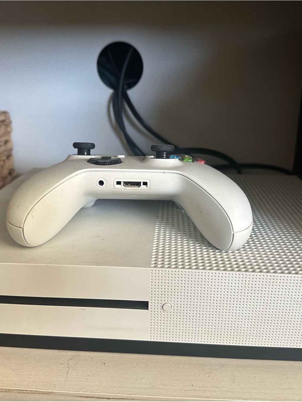 Xbox One - White